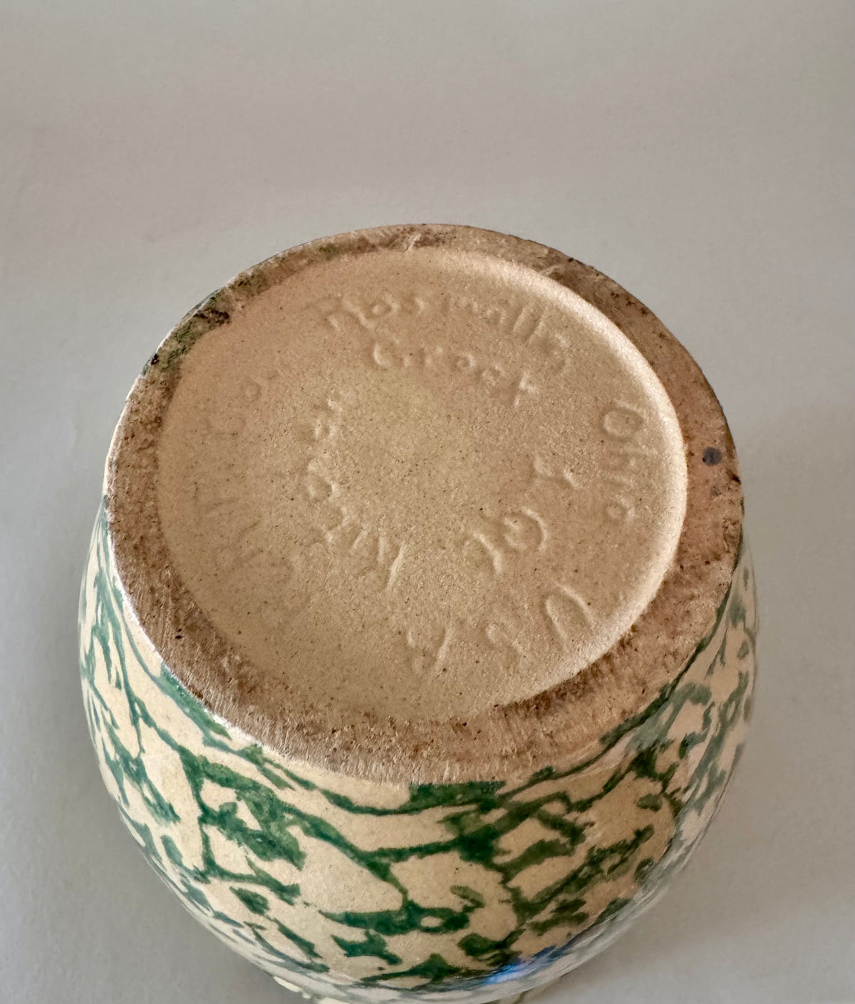 Green sponge ware pottery - planter or vase. Vintage American art pottery Roseville