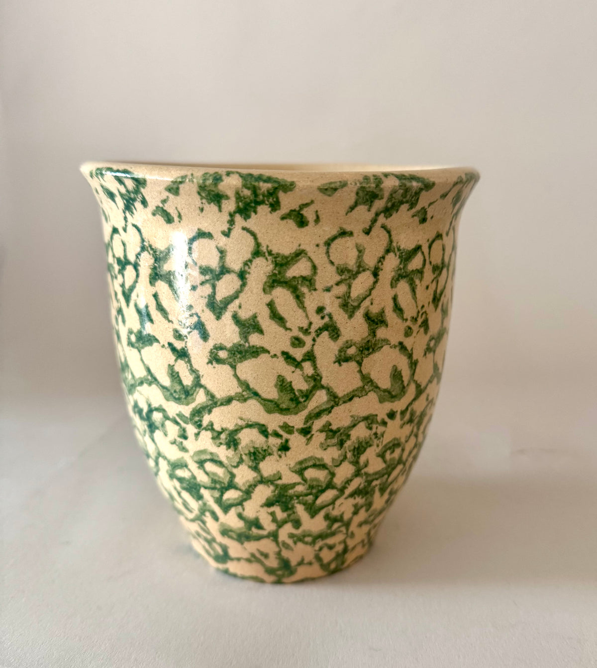 Green sponge ware pottery - planter or vase. Vintage American art pottery Roseville
